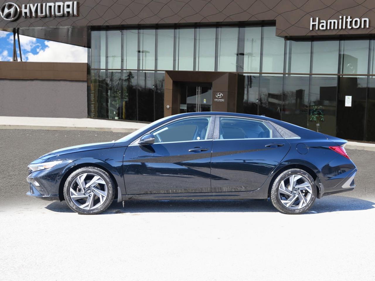 2025 Hyundai Elantra Luxury Photo