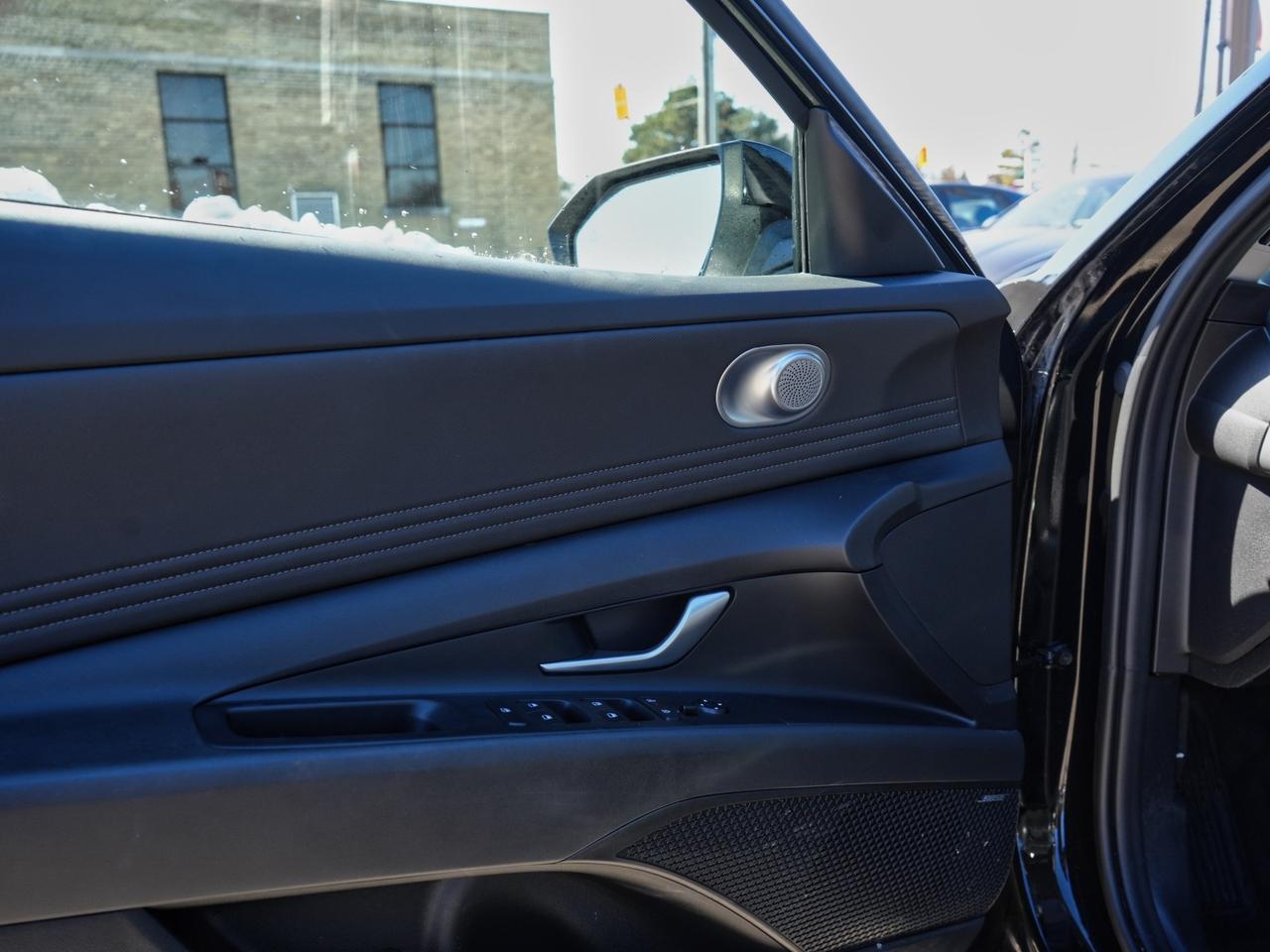 2025 Hyundai Elantra Luxury Photo