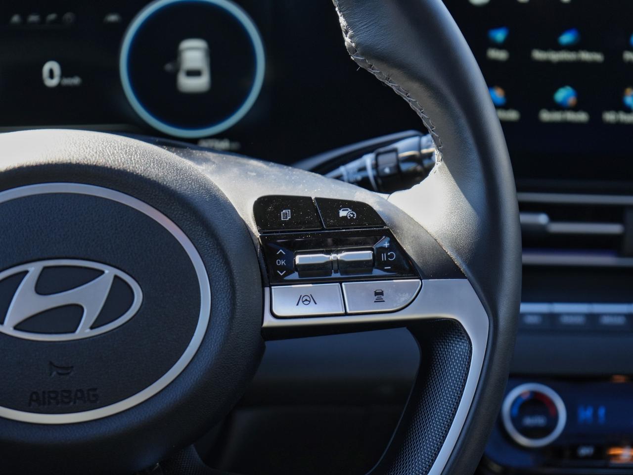 2025 Hyundai Elantra Luxury Photo