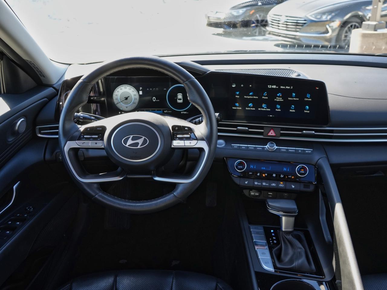 2025 Hyundai Elantra Luxury Photo