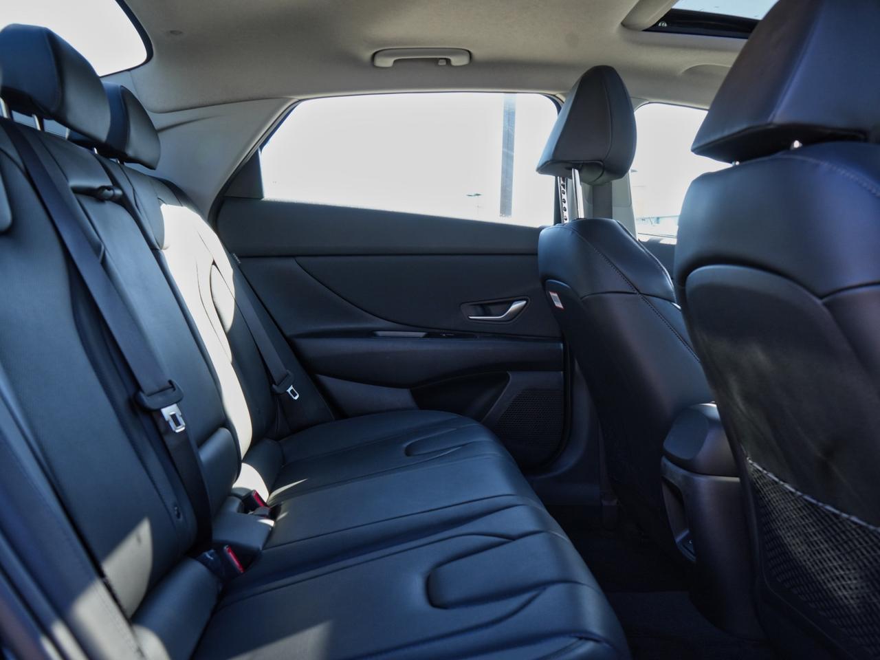 2025 Hyundai Elantra Luxury Photo