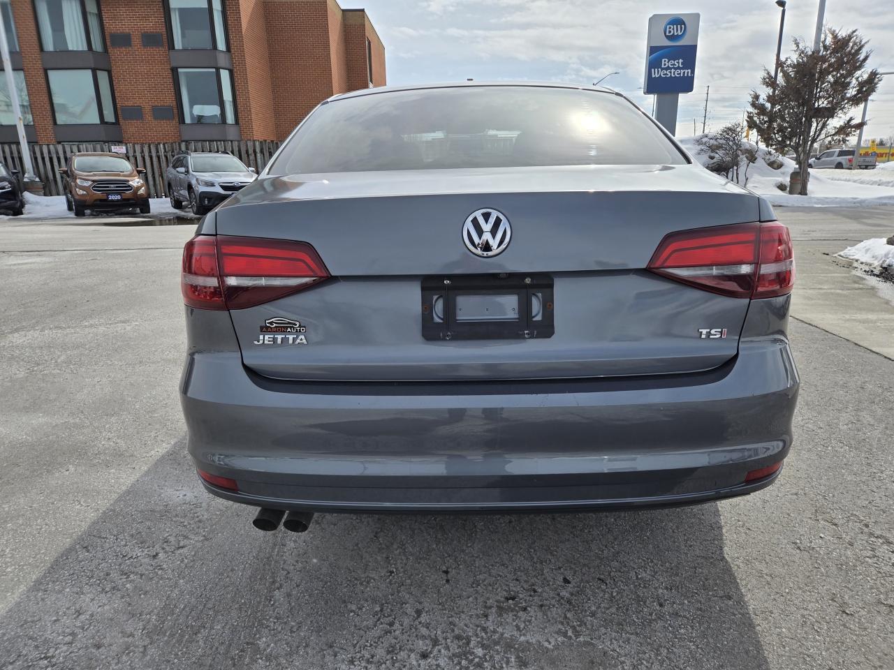 2016 Volkswagen Jetta Sedan 4dr 1.4 TSI Man Trendline Photo3