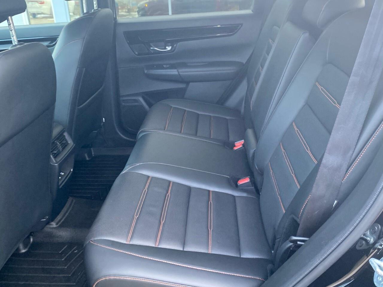 2023 Honda CR-V Hybrid Touring AWD Photo