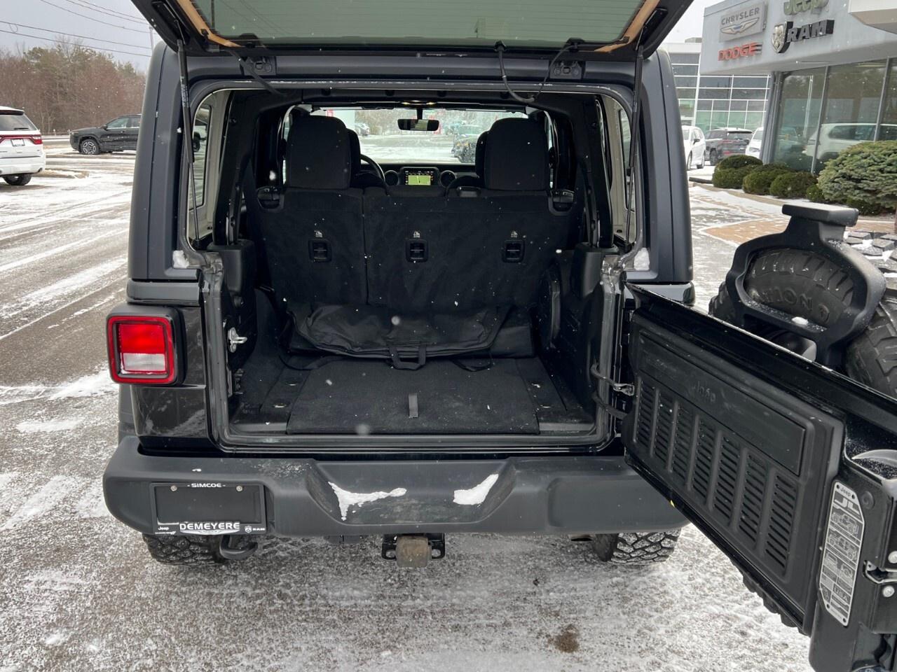 2022 Jeep Wrangler UNLIMITED WILLYS 4X4 Photo