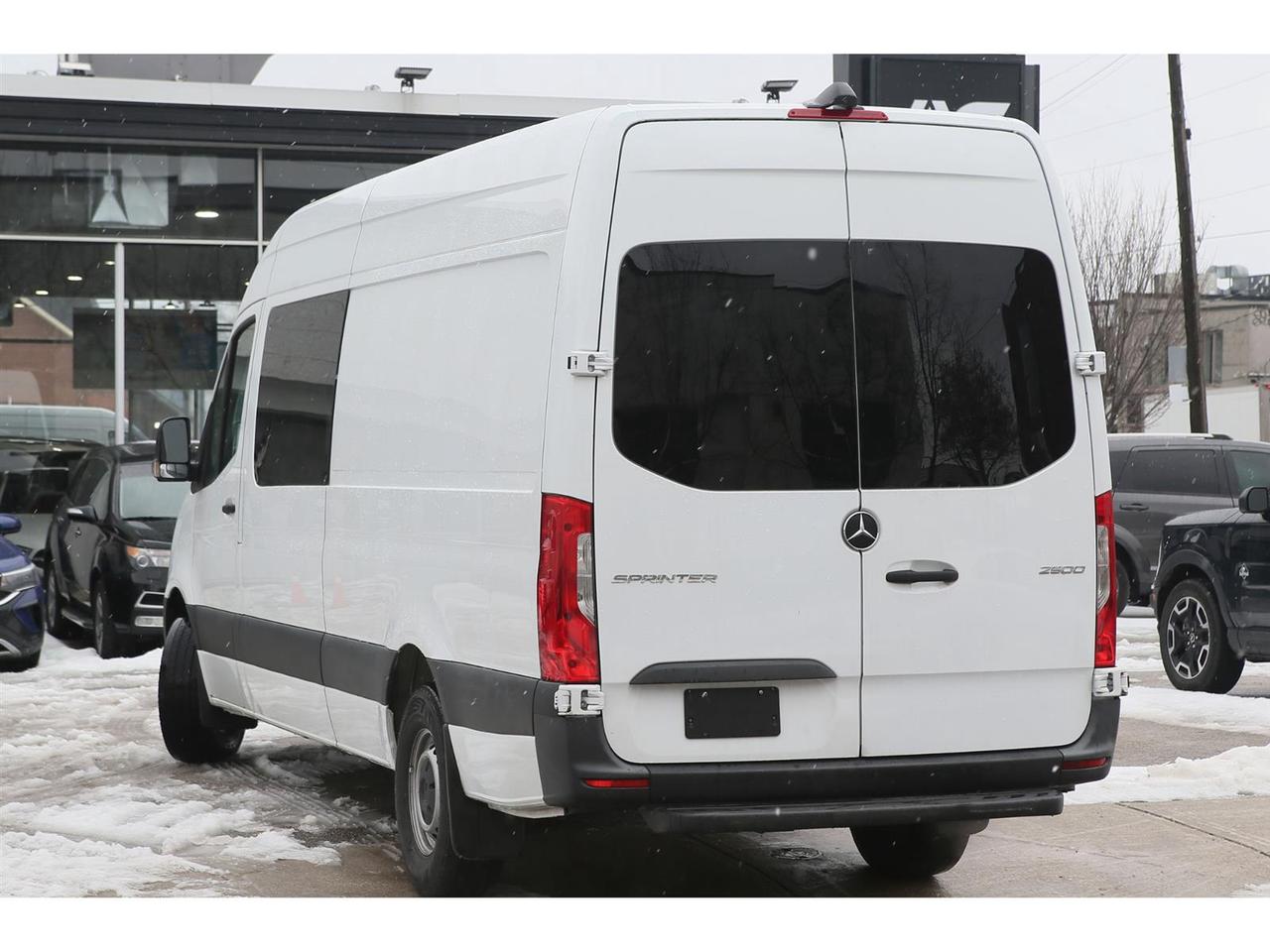 2022 Mercedes-Benz Sprinter 2500 High Roof | 170-in. WB | 5 Passenegr | Photo4