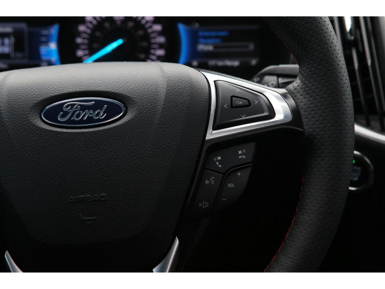 2024 Ford Edge ST-Line - AWD - Navigation - Leather Seats - Pano Roof - Dual Zone Climate - Adaptive Cruise Photo