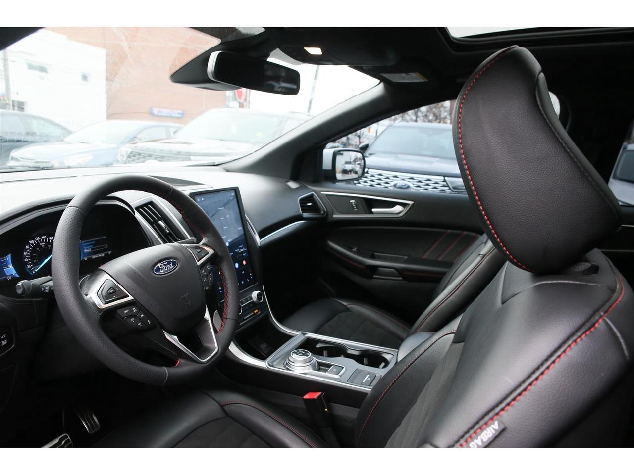 2024 Ford Edge ST-Line - AWD - Navigation - Leather Seats - Pano Roof - Dual Zone Climate - Adaptive Cruise Photo