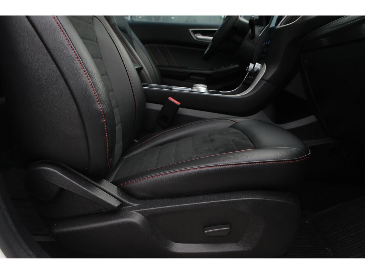 2024 Ford Edge ST-Line - AWD - Navigation - Leather Seats - Pano Roof - Dual Zone Climate - Adaptive Cruise Photo