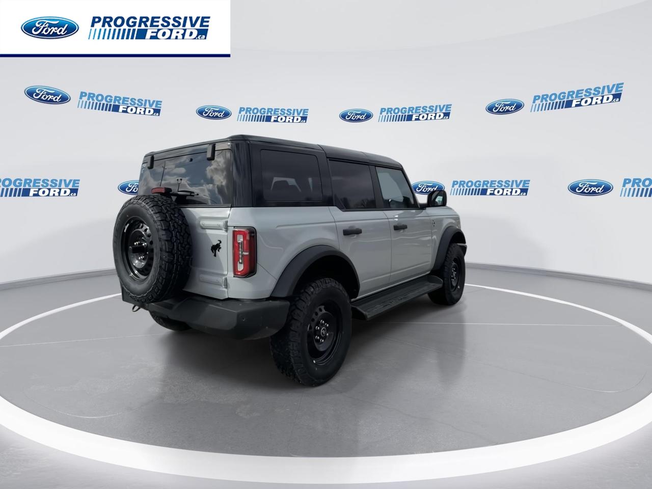 2026 Ford Bronco Outer Banks 4dr 4x4 Photo