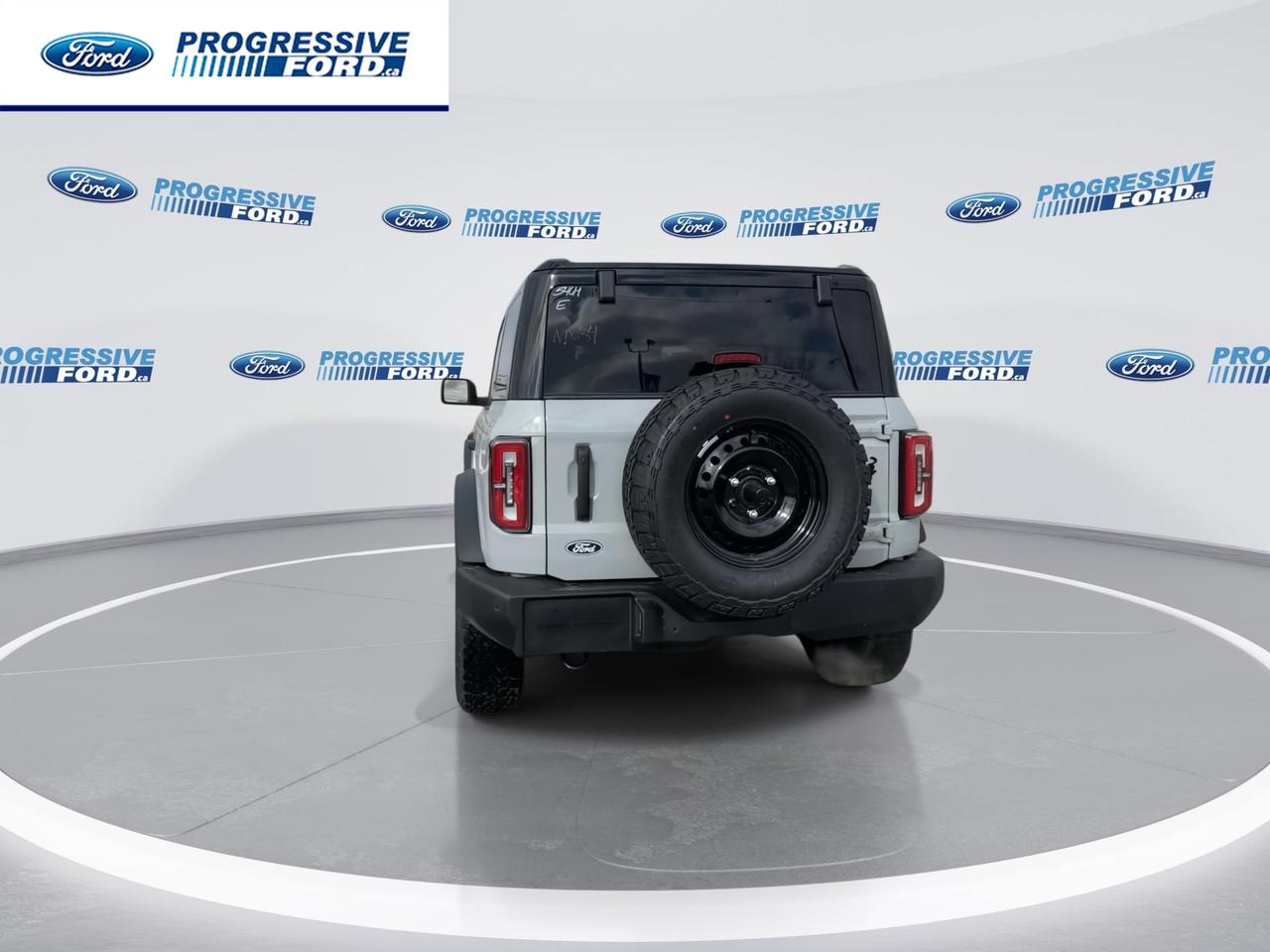 2026 Ford Bronco Outer Banks 4dr 4x4 Photo