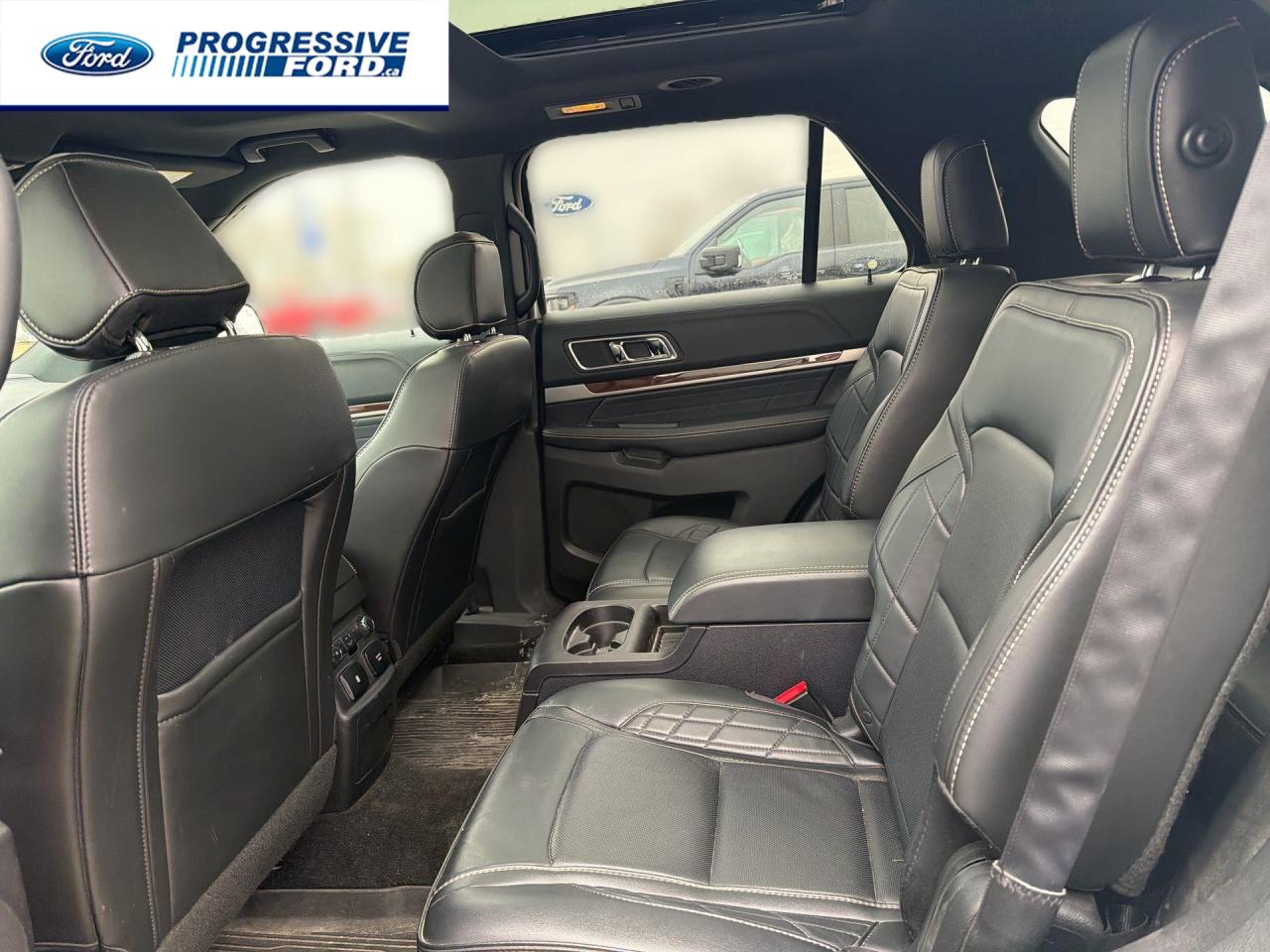 2017 Ford Explorer Platinum 4dr 4x4 Photo