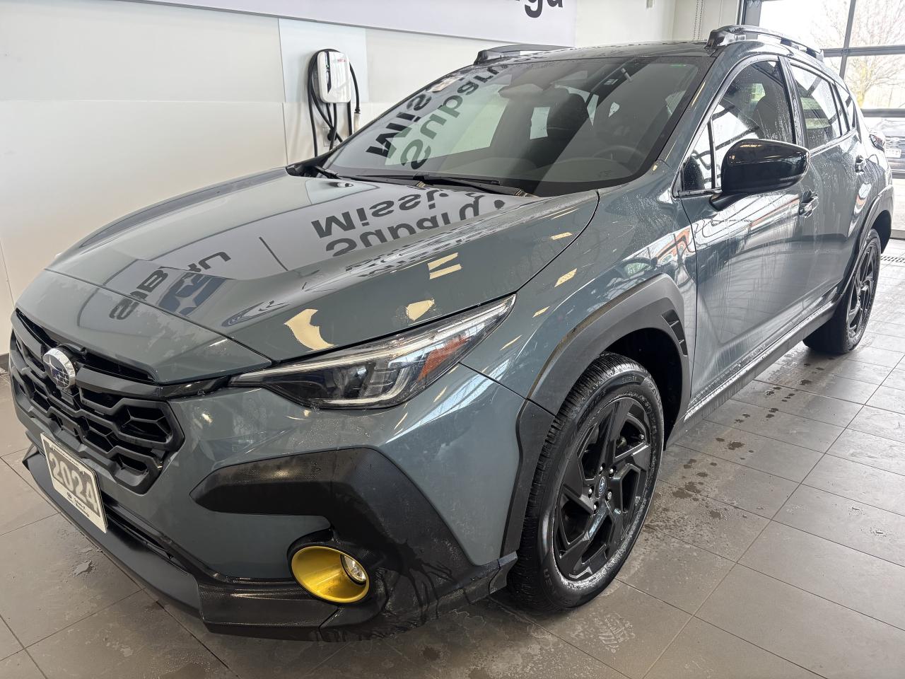 2024 Subaru Crosstrek ONYX 2.5L   LOW KM   ONE OWNER   CLEAN CARFAX Photo2