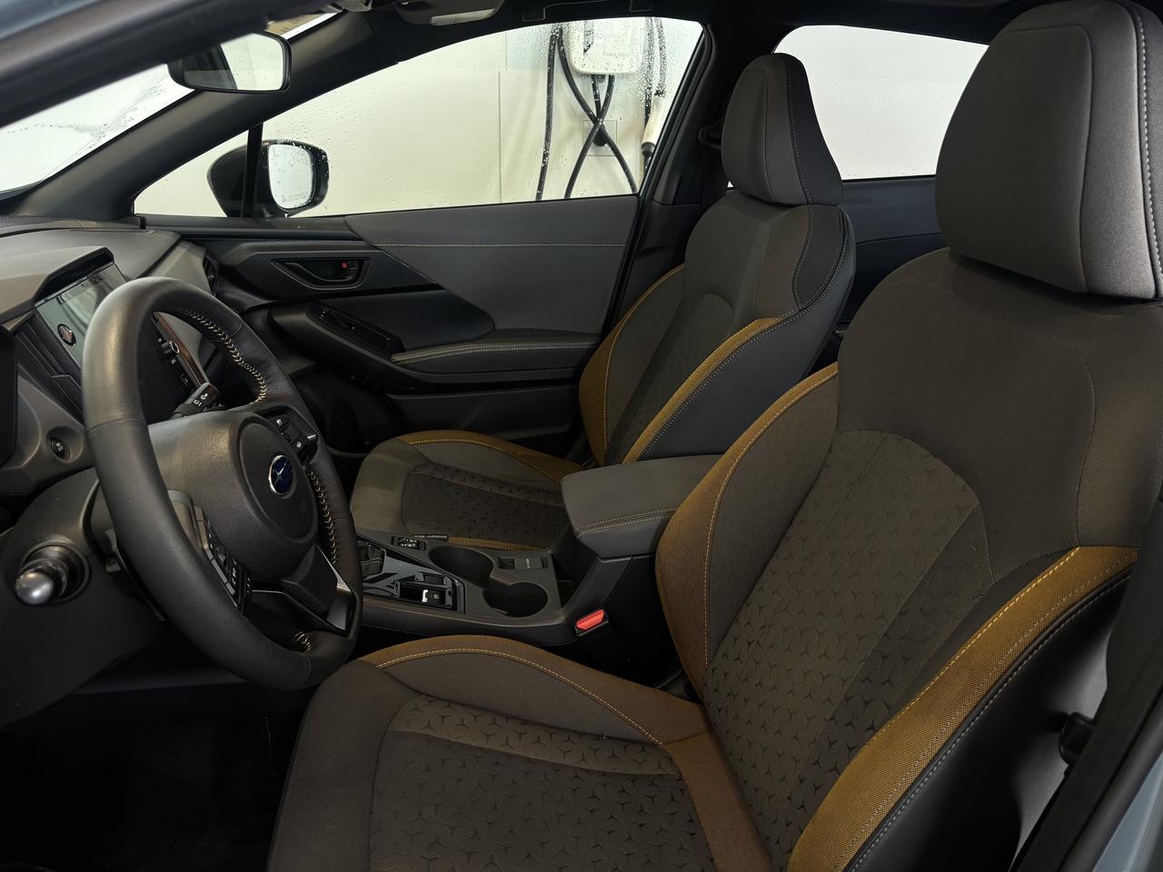 2024 Subaru Crosstrek ONYX 2.5L   LOW KM   ONE OWNER   CLEAN CARFAX Photo