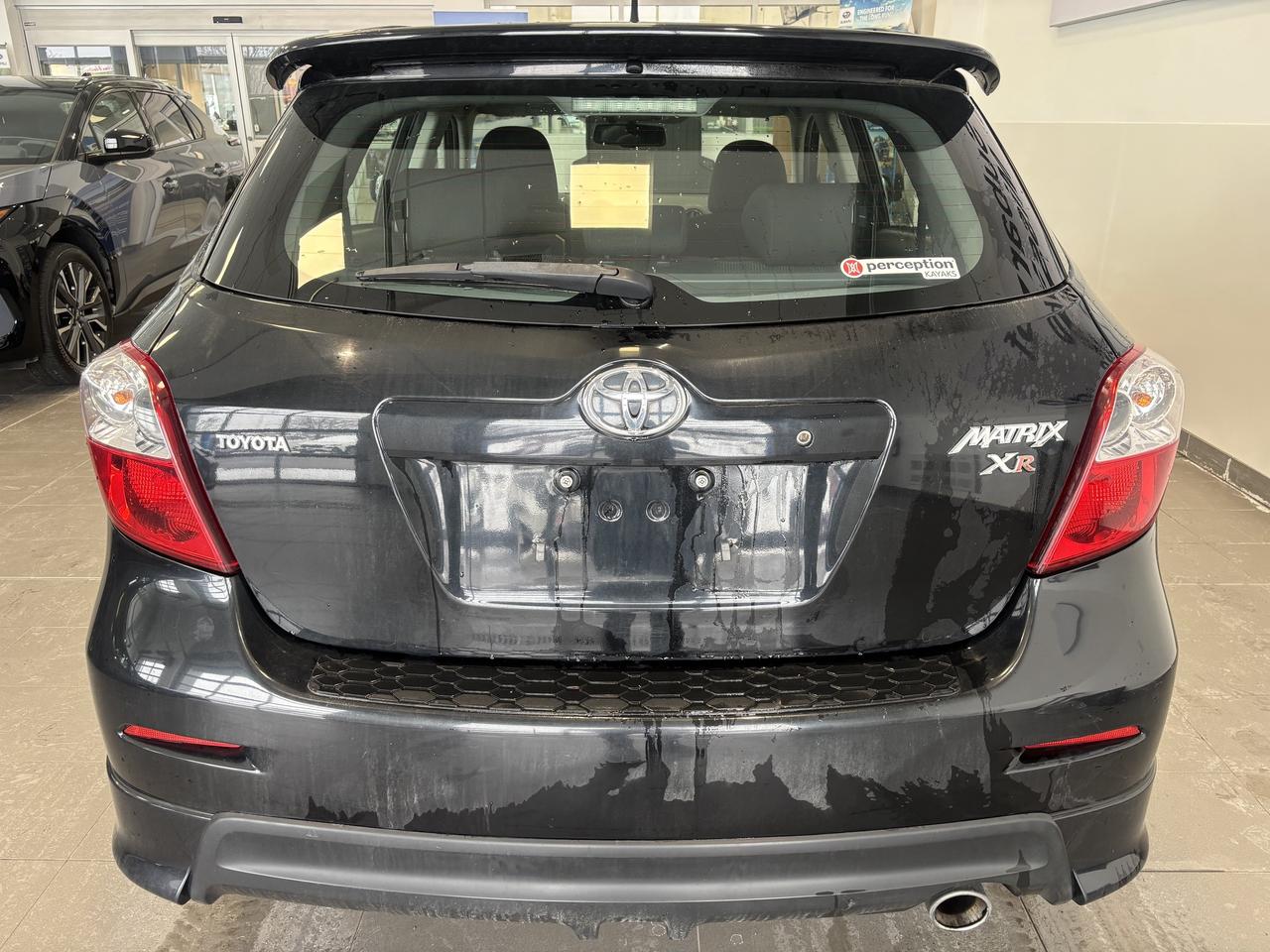 2009 Toyota Matrix XR MODEL   ONE OWNER   2 SETS OF TIRES   SUNROOF Photo