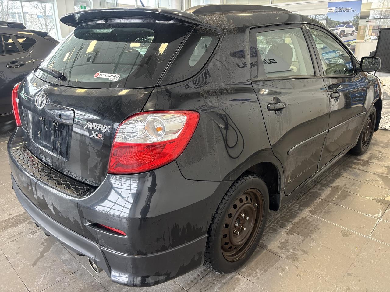 2009 Toyota Matrix XR MODEL   ONE OWNER   2 SETS OF TIRES   SUNROOF Photo