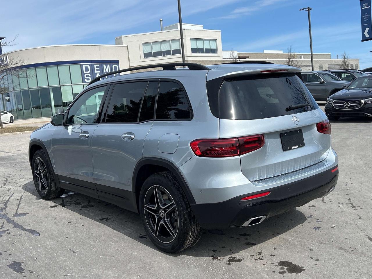 2025 Mercedes-Benz GLB 250 4MATIC Photo3
