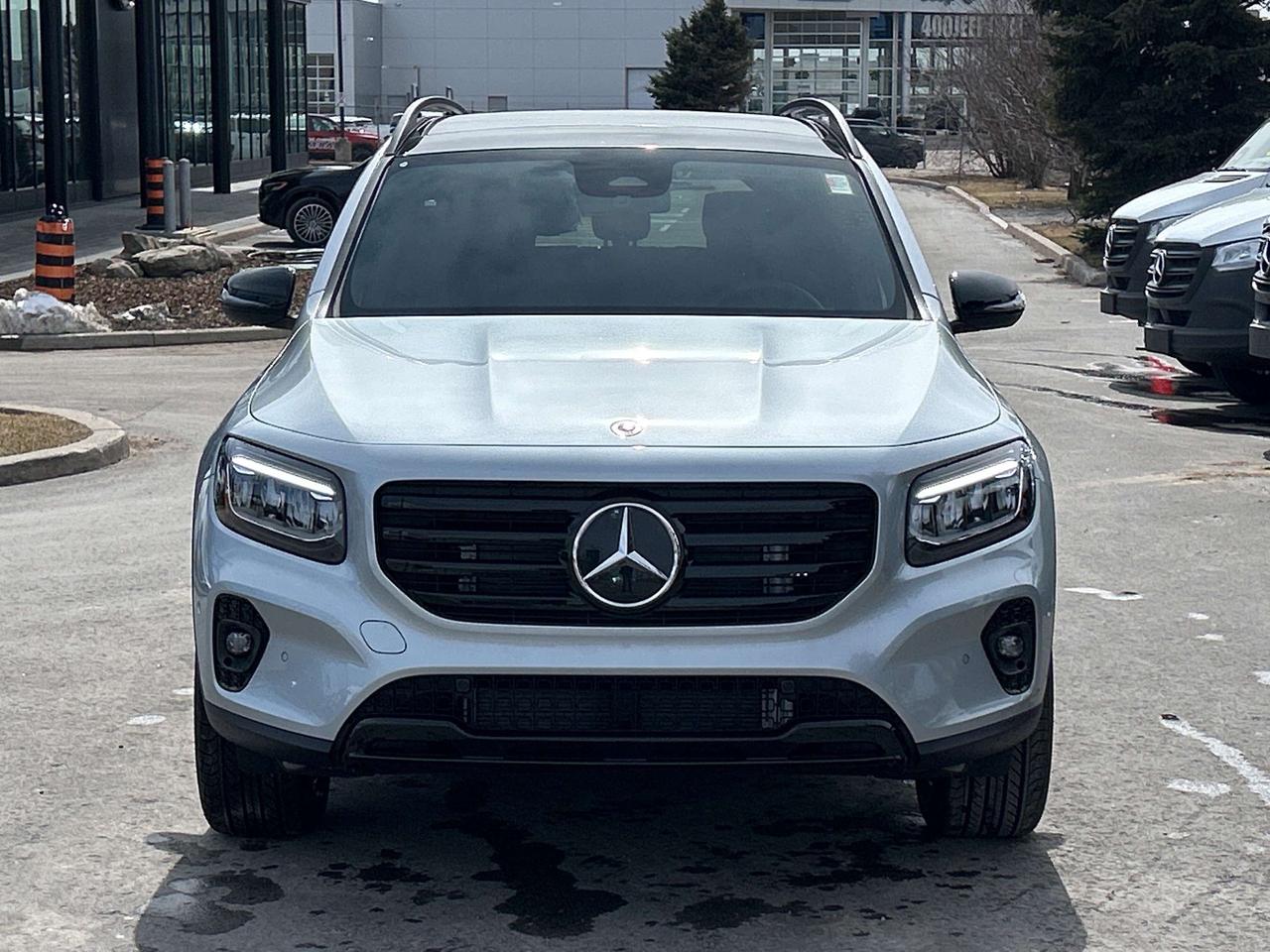 2025 Mercedes-Benz GLB 250 4MATIC Photo