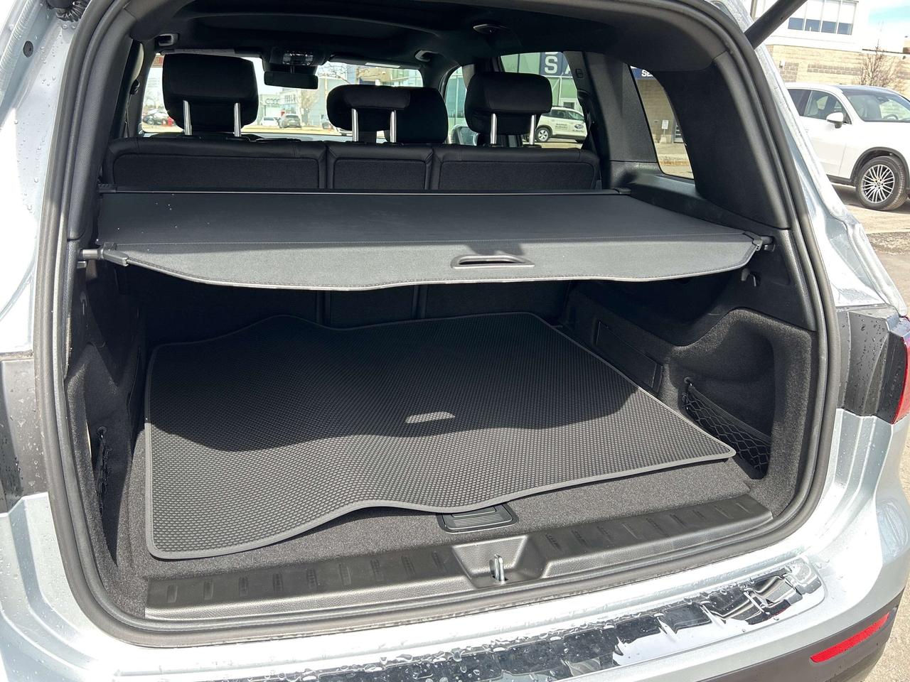 2025 Mercedes-Benz GLB 250 4MATIC Photo