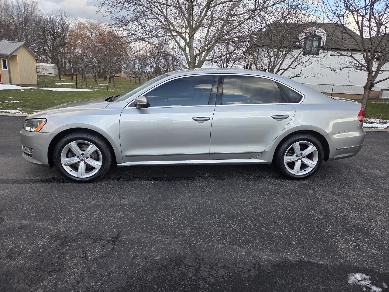 2013 Volkswagen Passat 4DR SDN 2.0 TDI DSG COMFORTLINE Photo