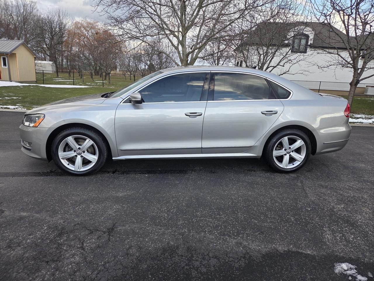 2013 Volkswagen Passat 4DR SDN 2.0 TDI DSG COMFORTLINE Photo
