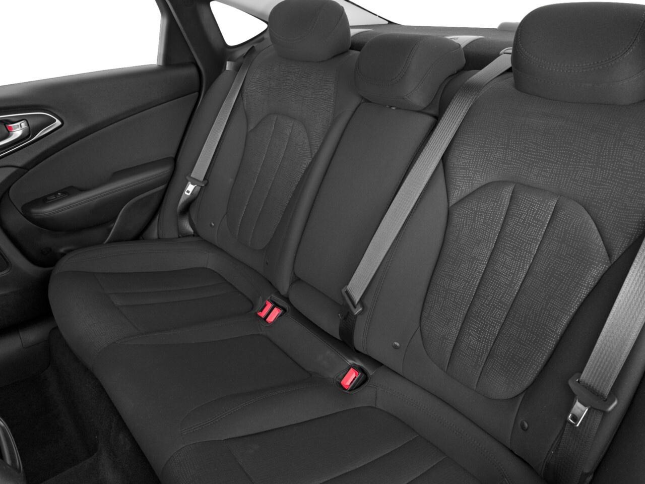 2016 Chrysler 200 LX   LOW KM   NO ACCIDENTS Photo