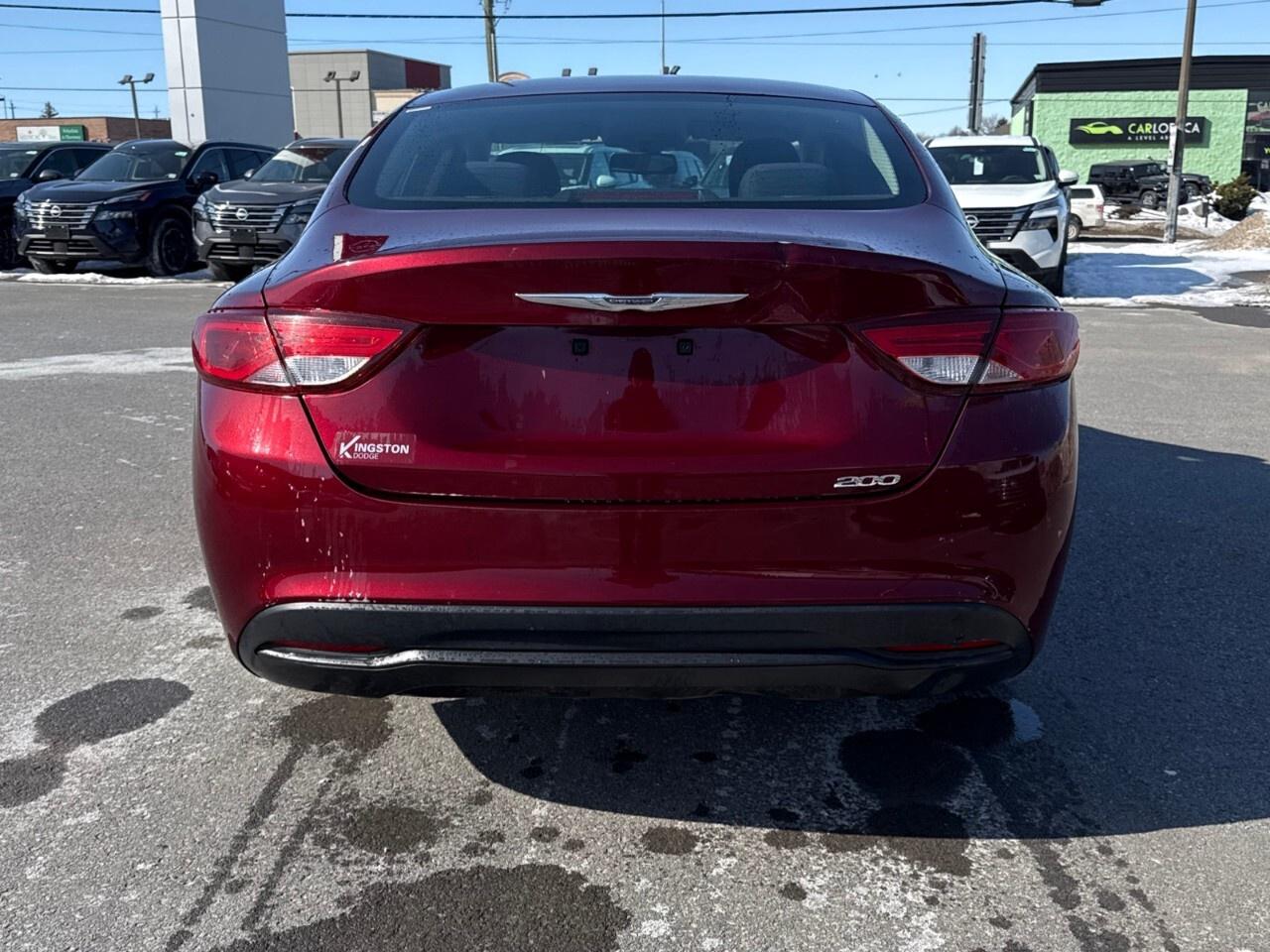 2016 Chrysler 200 LX   LOW KM   NO ACCIDENTS Photo