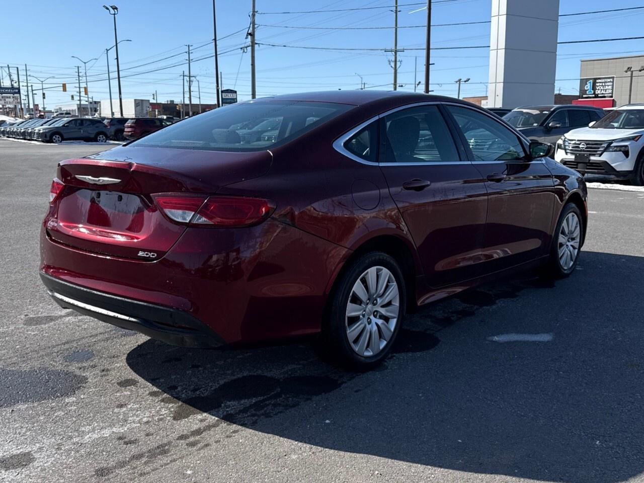 2016 Chrysler 200 LX   LOW KM   NO ACCIDENTS Photo3