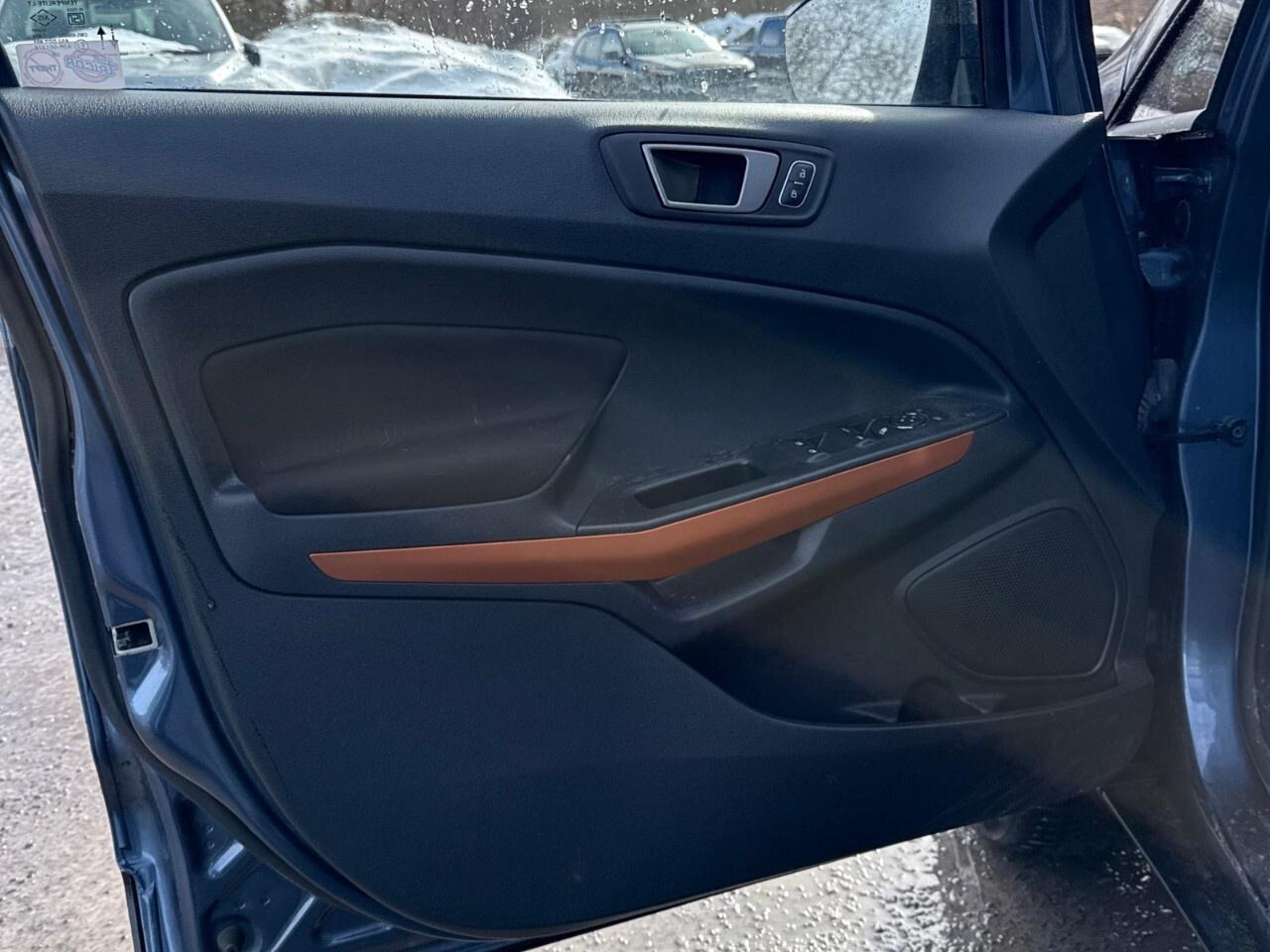 2022 Ford EcoSport SE   4WD   NAV   MOONROOF Photo
