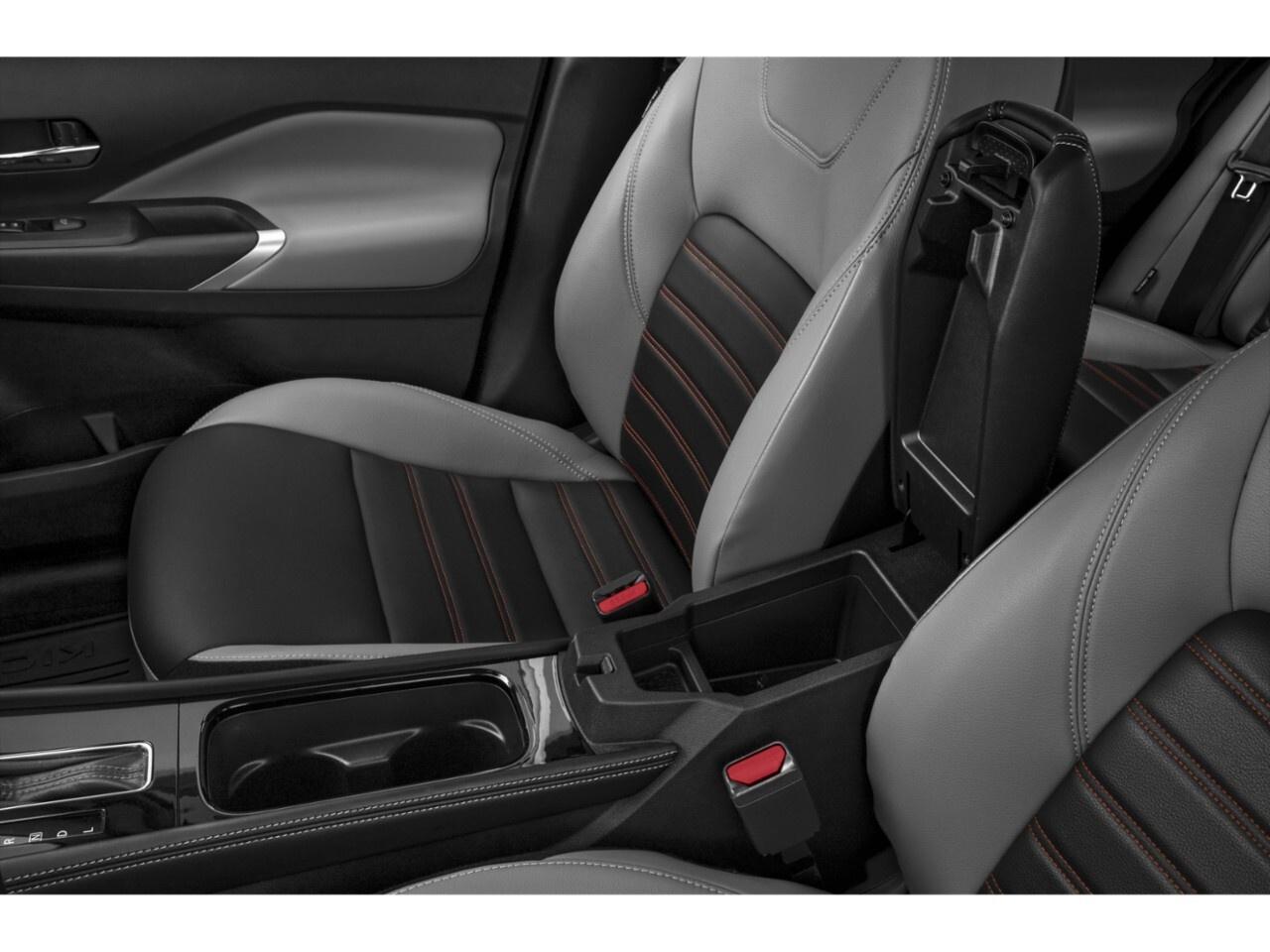 2023 Nissan Kicks SR   LEATHER   PREMIUM PKG Photo