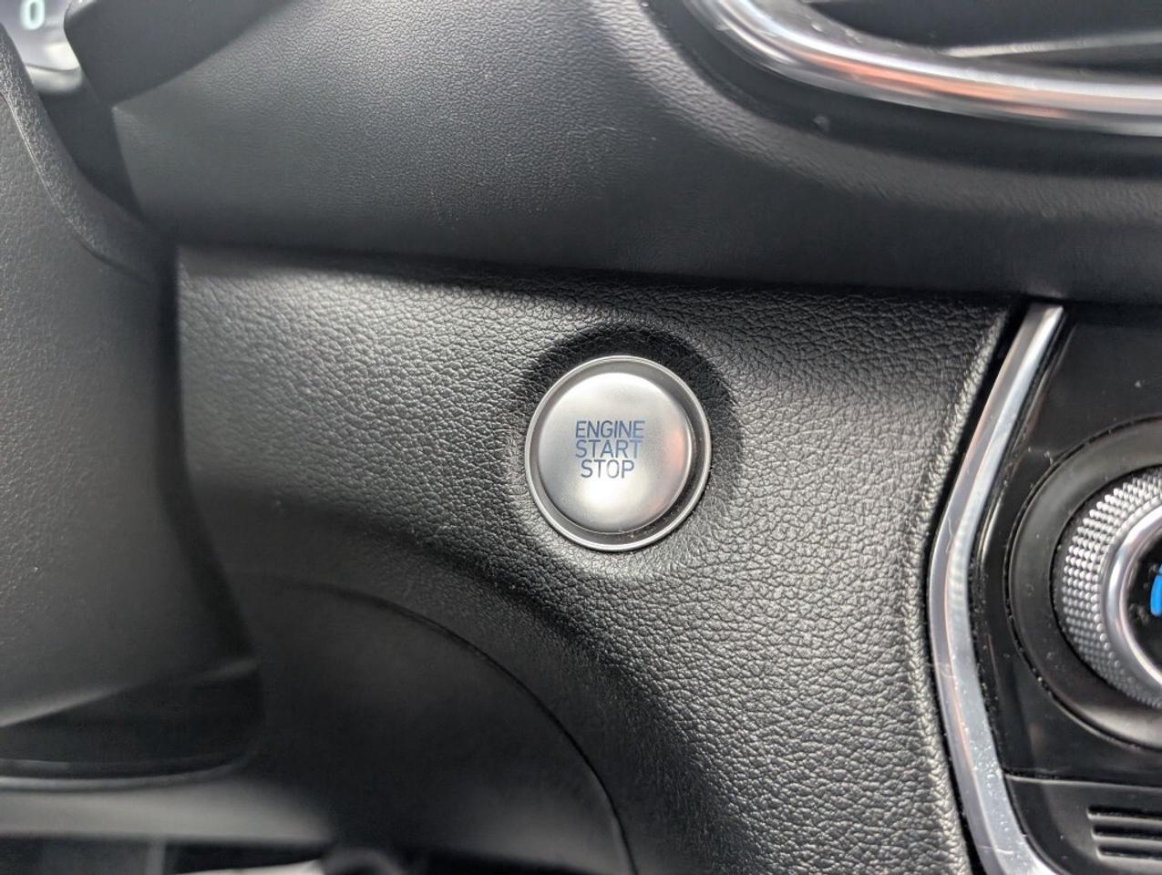 2020 Hyundai Santa Fe Ultimate AWD NAV LEATHER PANOROOF CAMERA Photo