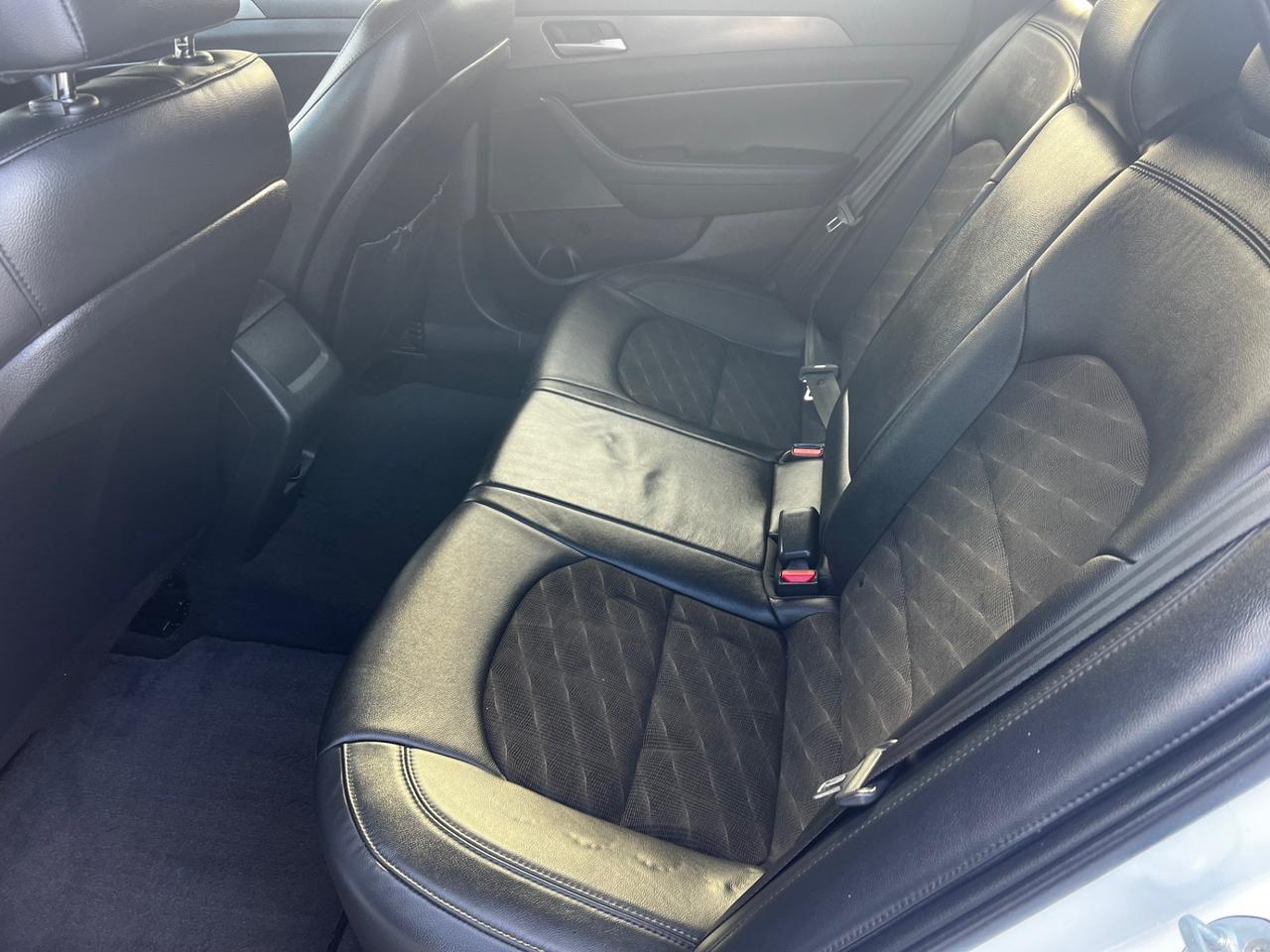 2019 Hyundai Sonata 2.4L Essential w/Sport Pkg Photo