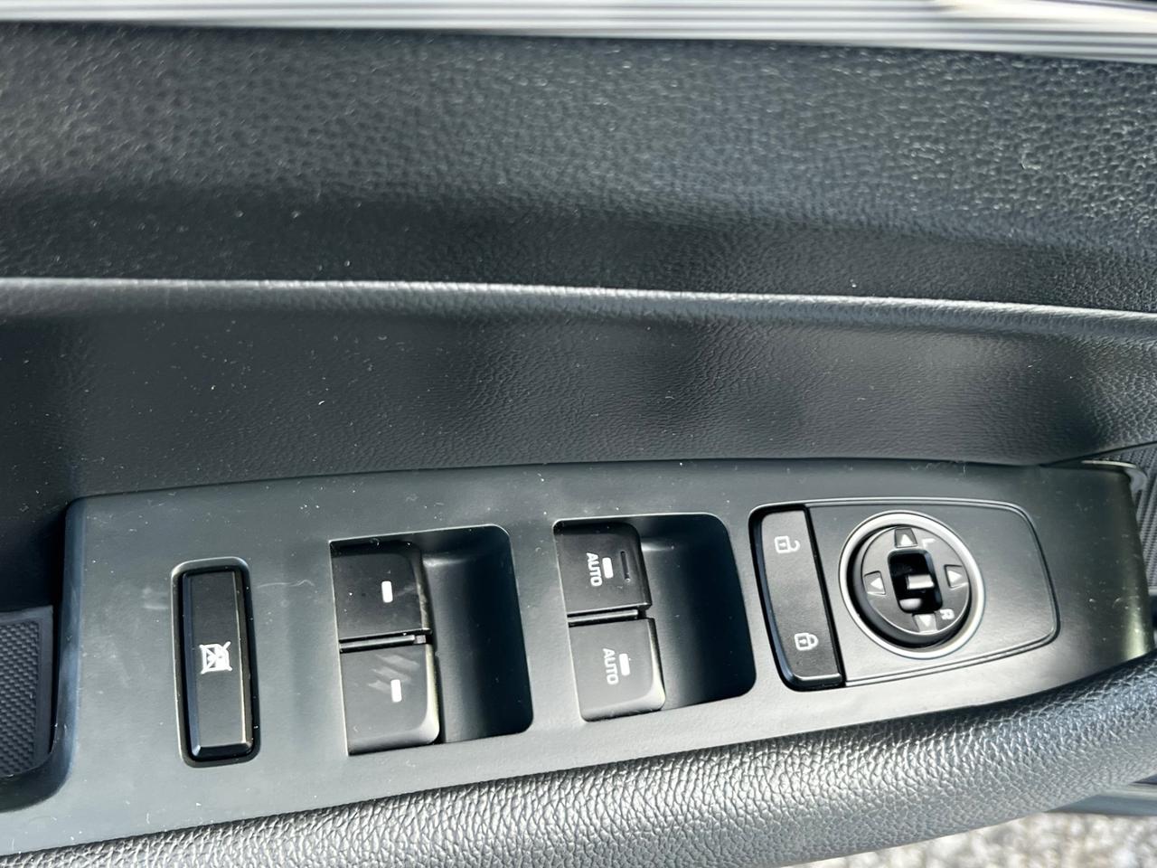 2019 Hyundai Sonata 2.4L Essential w/Sport Pkg Photo