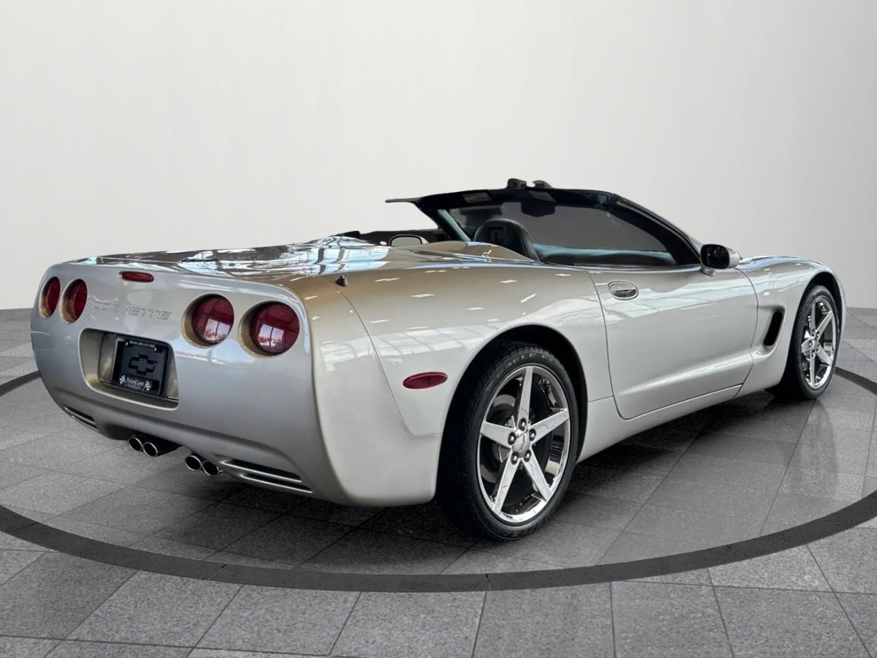 2002 Chevrolet Corvette Base 2dr Convertible Photo4
