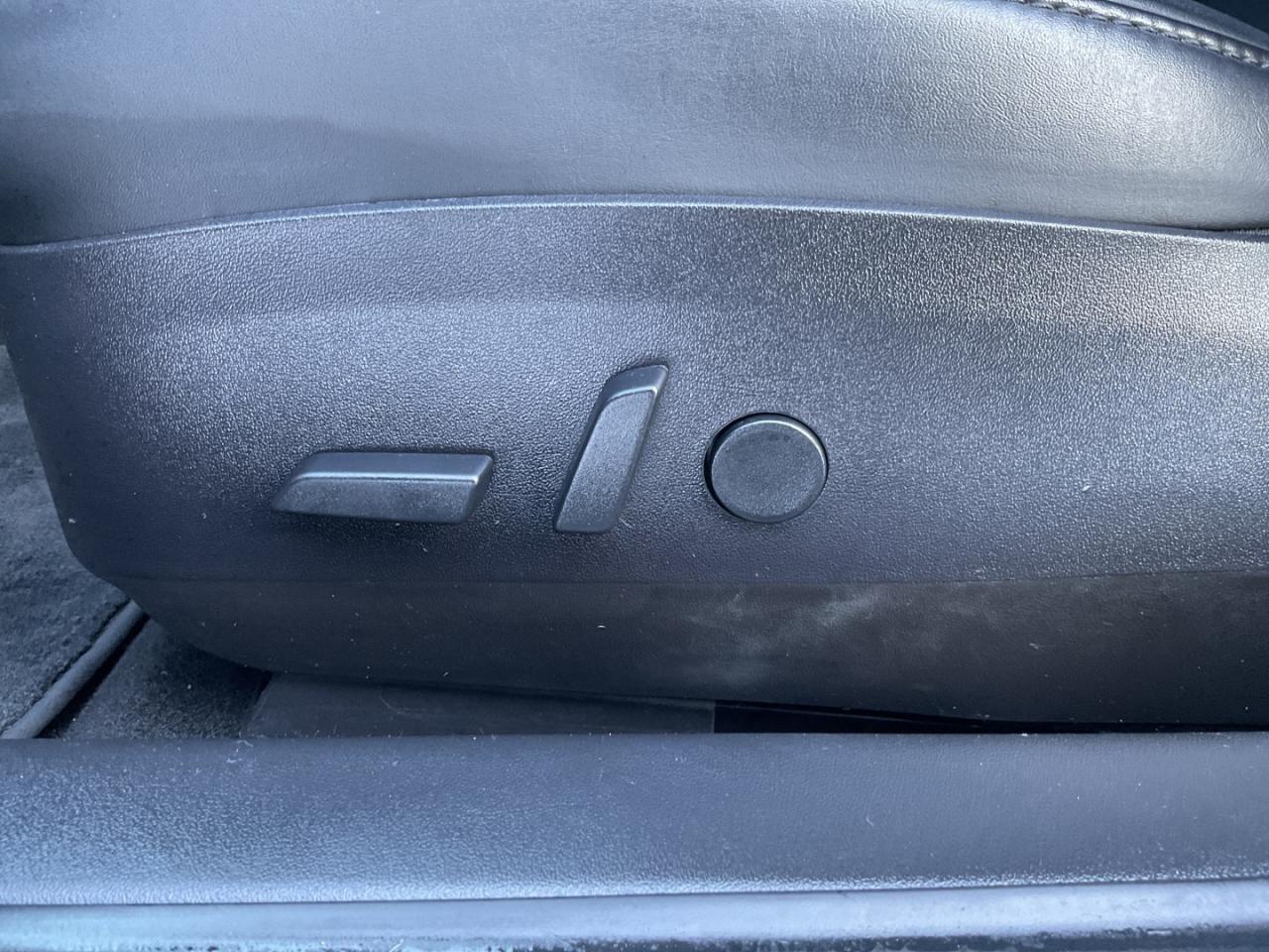 2019 Tesla Model 3 Long Range AWD - LEATHER! NAV! CAMERAS! EV RATES! Photo