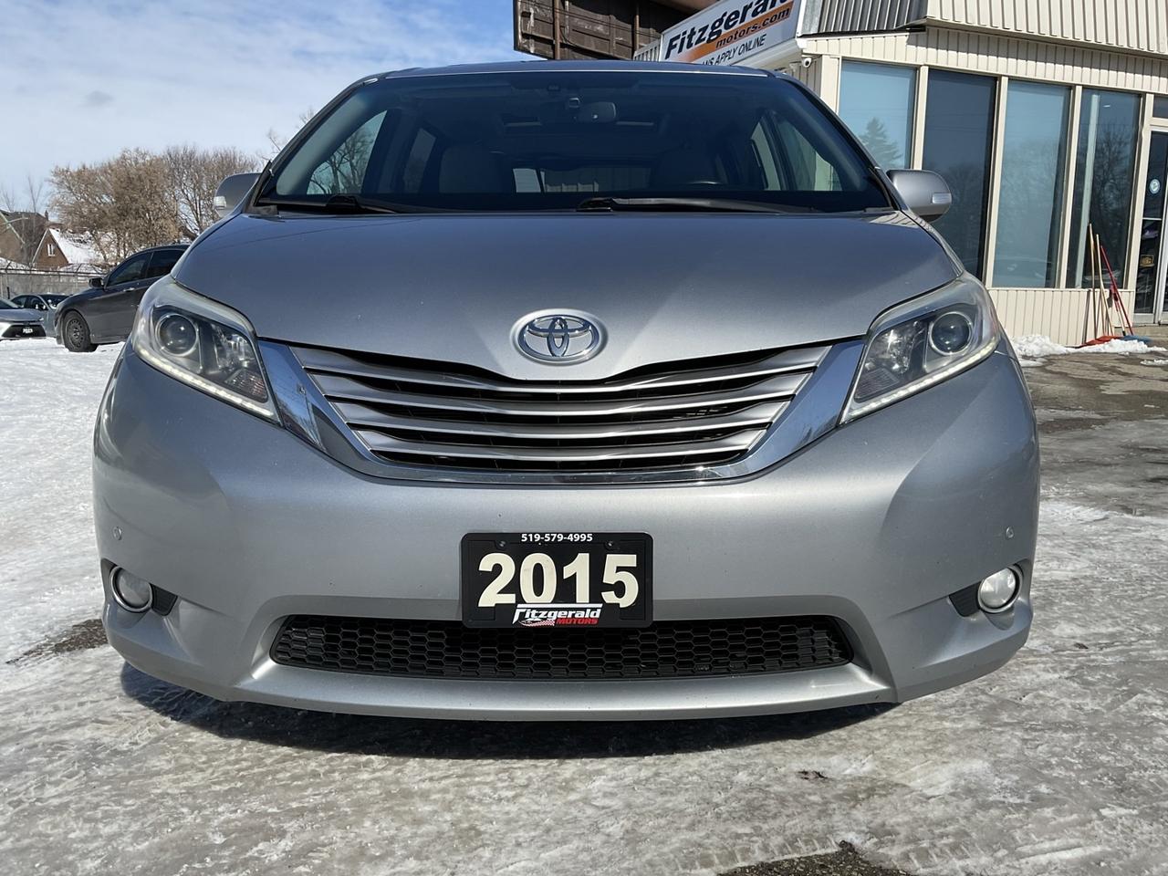 2015 Toyota Sienna LIMITED 7-Passenger V6 - LTHR! NAV! BACK-UP CAM! B Photo