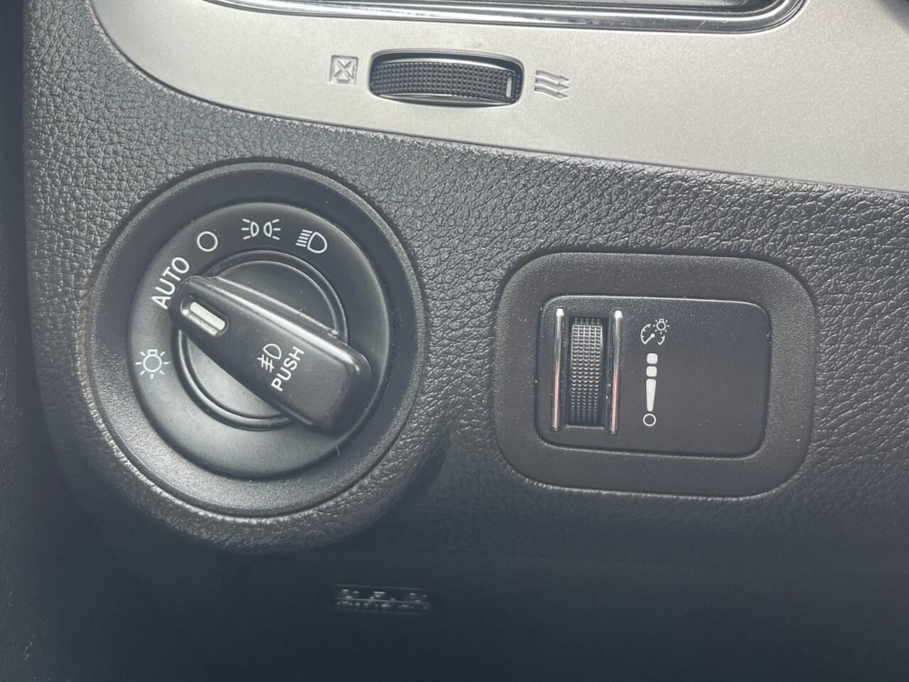 2017 Dodge Journey FWD 4dr SXT 7-passenger/nav/cam/sunroof/alpine sou Photo