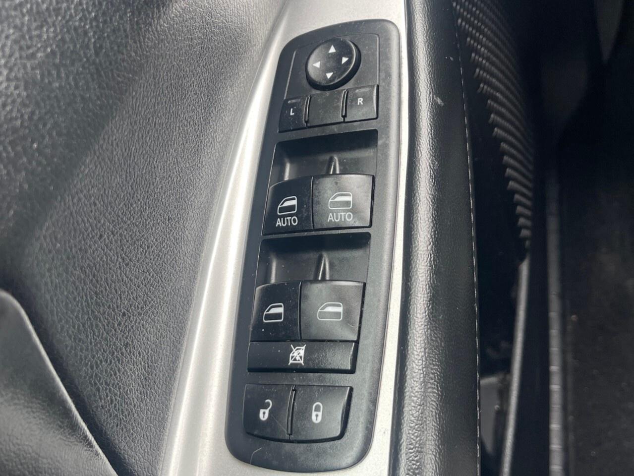 2017 Dodge Journey FWD 4dr SXT 7-passenger/nav/cam/sunroof/alpine sou Photo