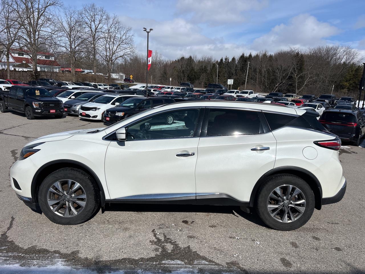 2018 Nissan Murano S, CLEAN CARFAX, SUNROOF, NAV, REMOTE START! Photo