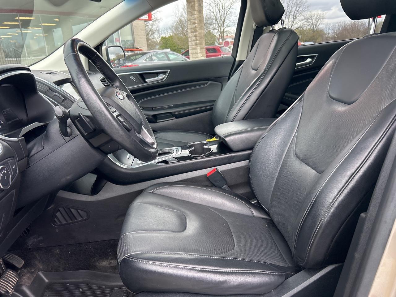 2017 Ford Edge TITANIUM, CLEAN CARFAX, AWD, REMOTE START! Photo