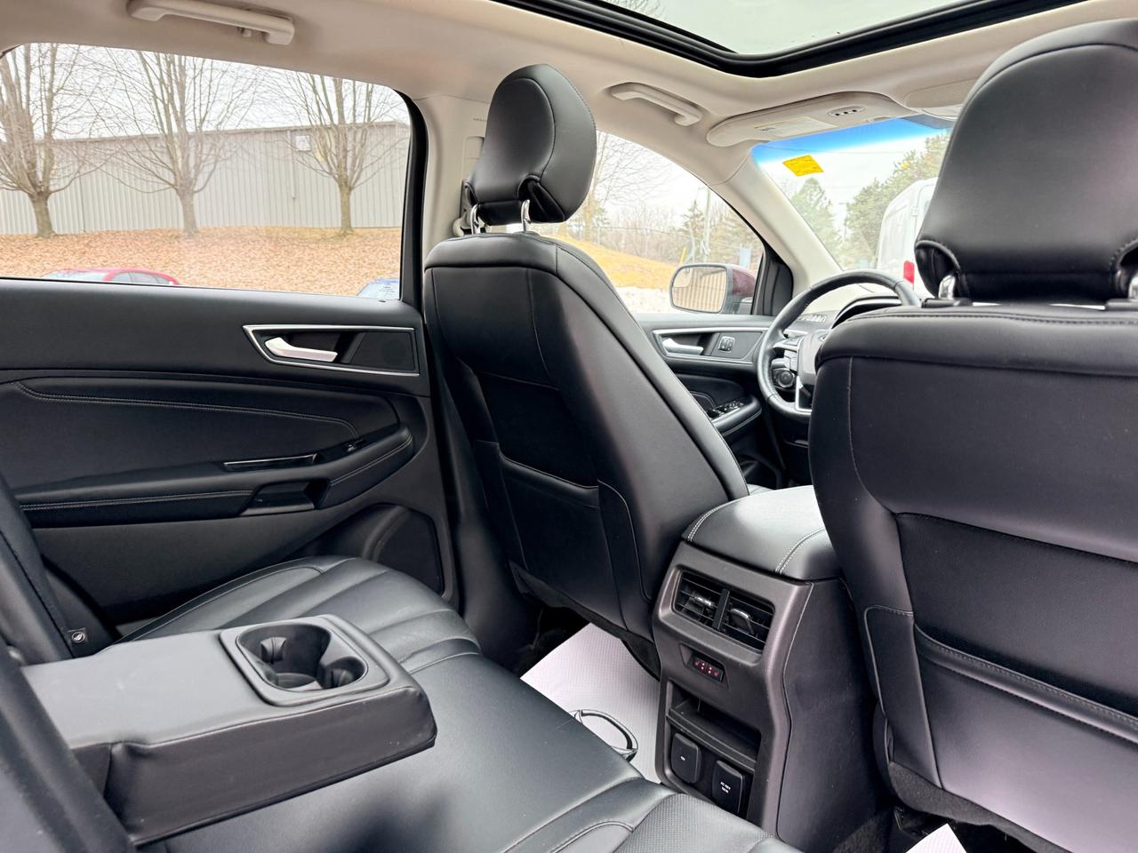 2018 Ford Edge TITANIUM 4DR ALL-WHEEL DRIVE Photo