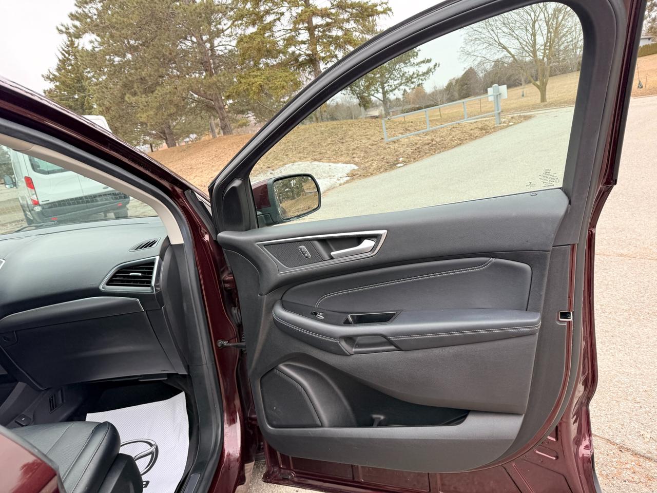 2018 Ford Edge TITANIUM 4DR ALL-WHEEL DRIVE Photo