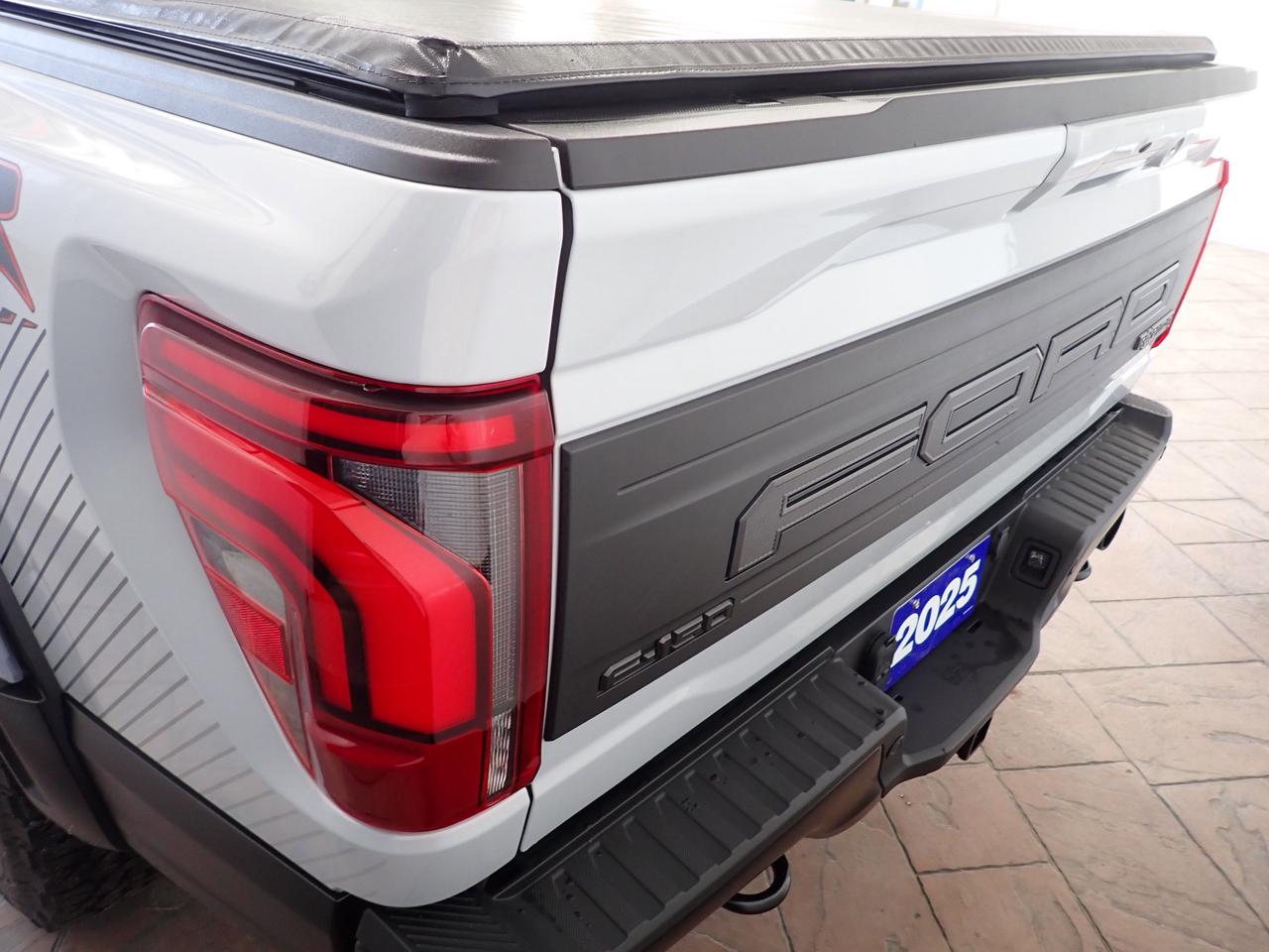 2025 Ford F-150 Raptor 4WD SUPERCREW LEATHER NAVI SUNROOF 5.5' BOX Photo
