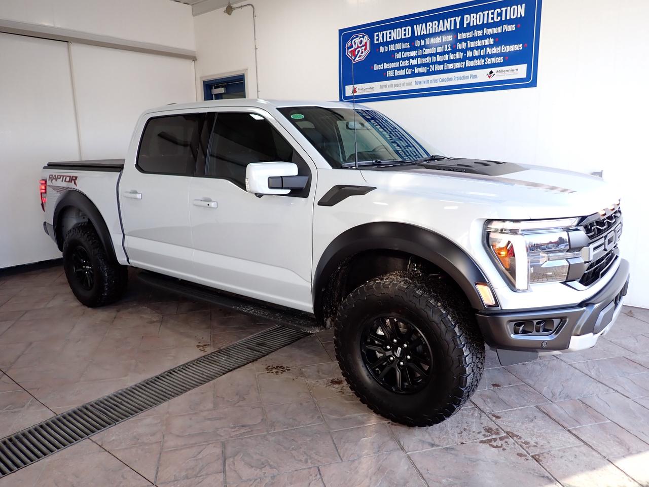 2025 Ford F-150 Raptor 4WD SUPERCREW LEATHER NAVI SUNROOF 5.5' BOX Photo
