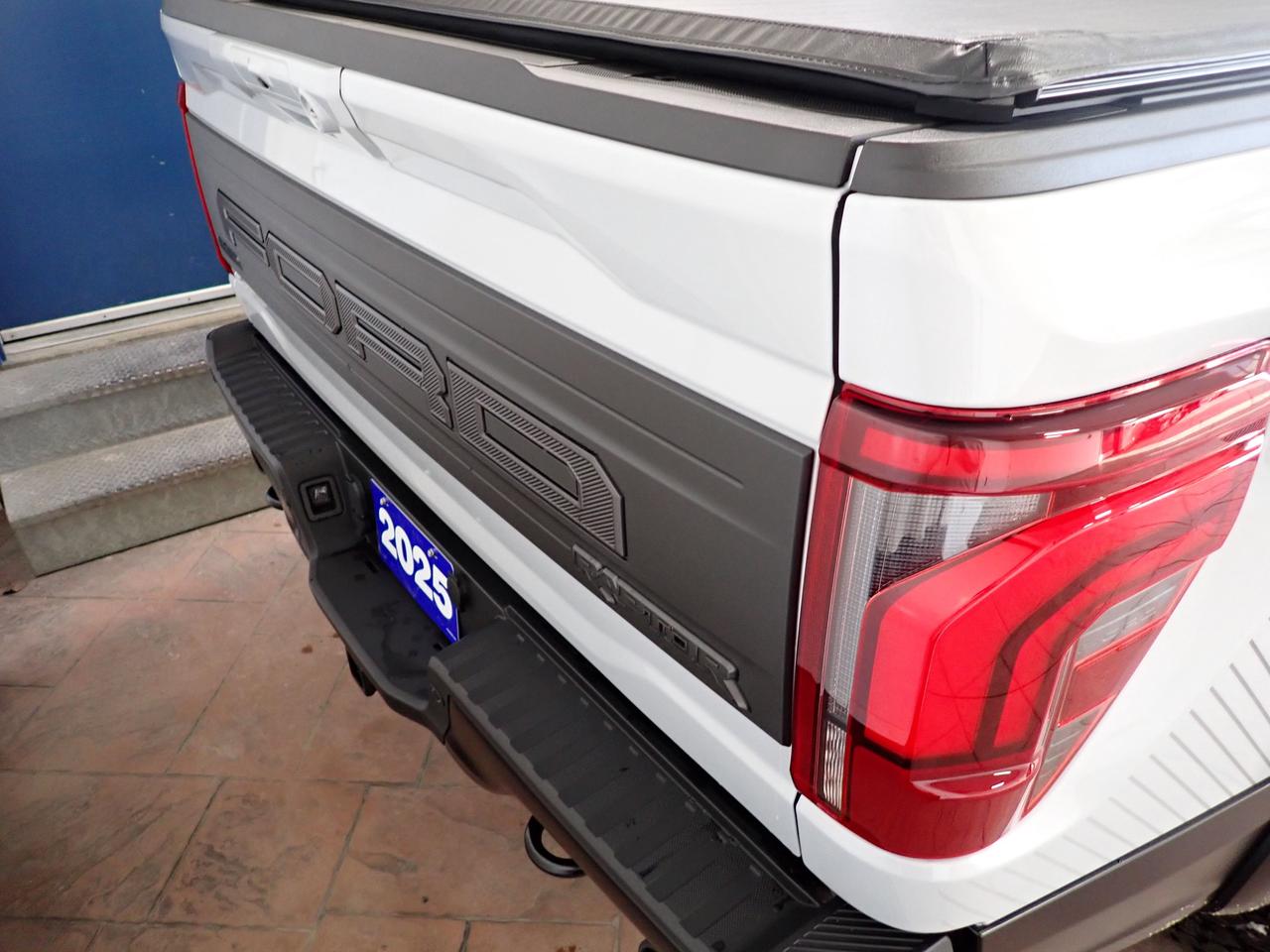 2025 Ford F-150 Raptor 4WD SUPERCREW LEATHER NAVI SUNROOF 5.5' BOX Photo2