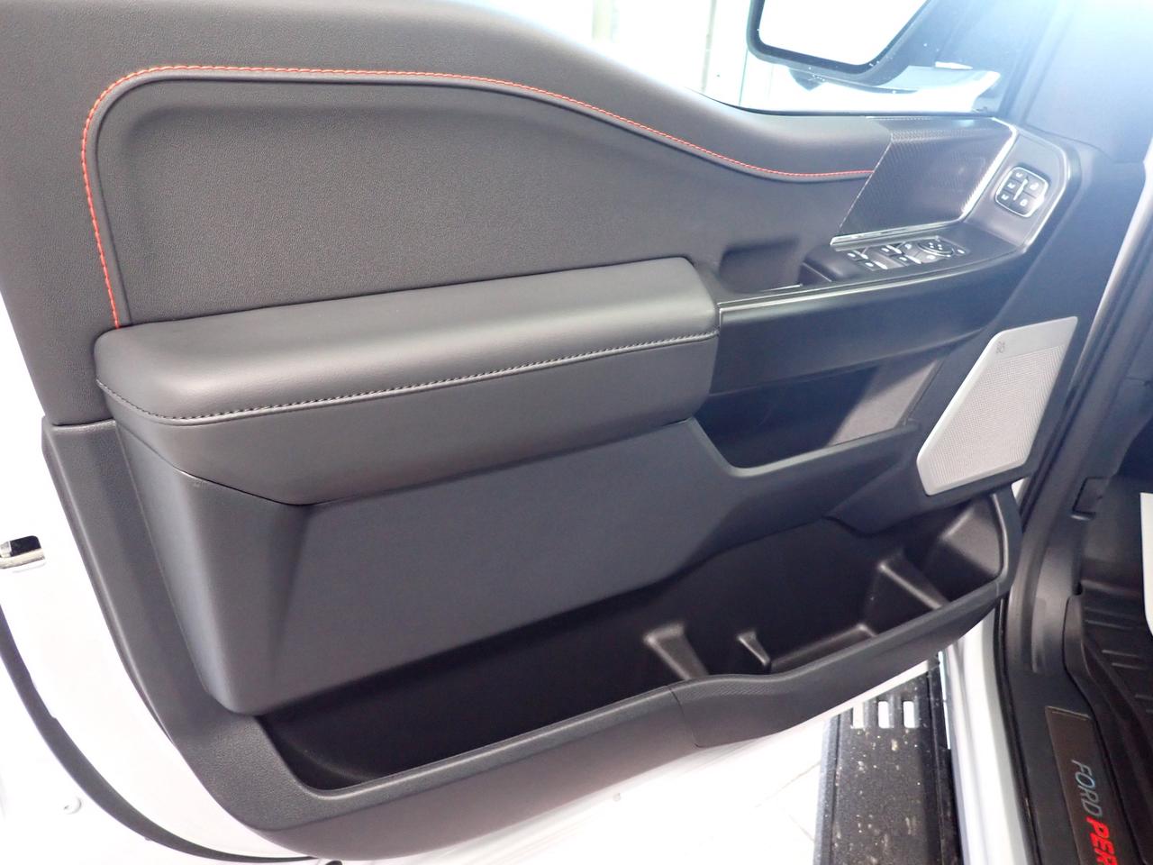2025 Ford F-150 Raptor 4WD SUPERCREW LEATHER NAVI SUNROOF 5.5' BOX Photo