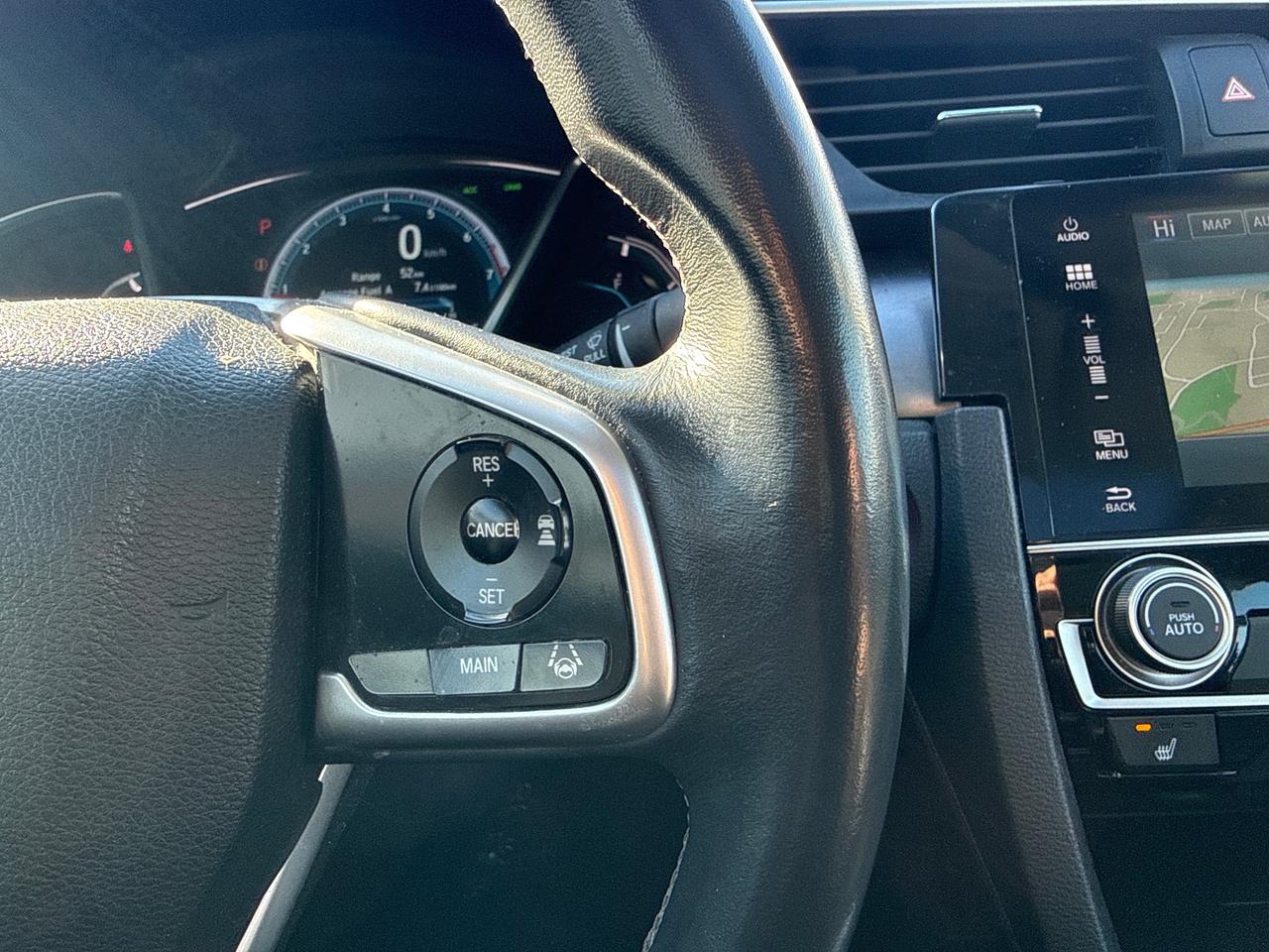 2016 Honda Civic Touring (CVT) 4dr Sedan Photo