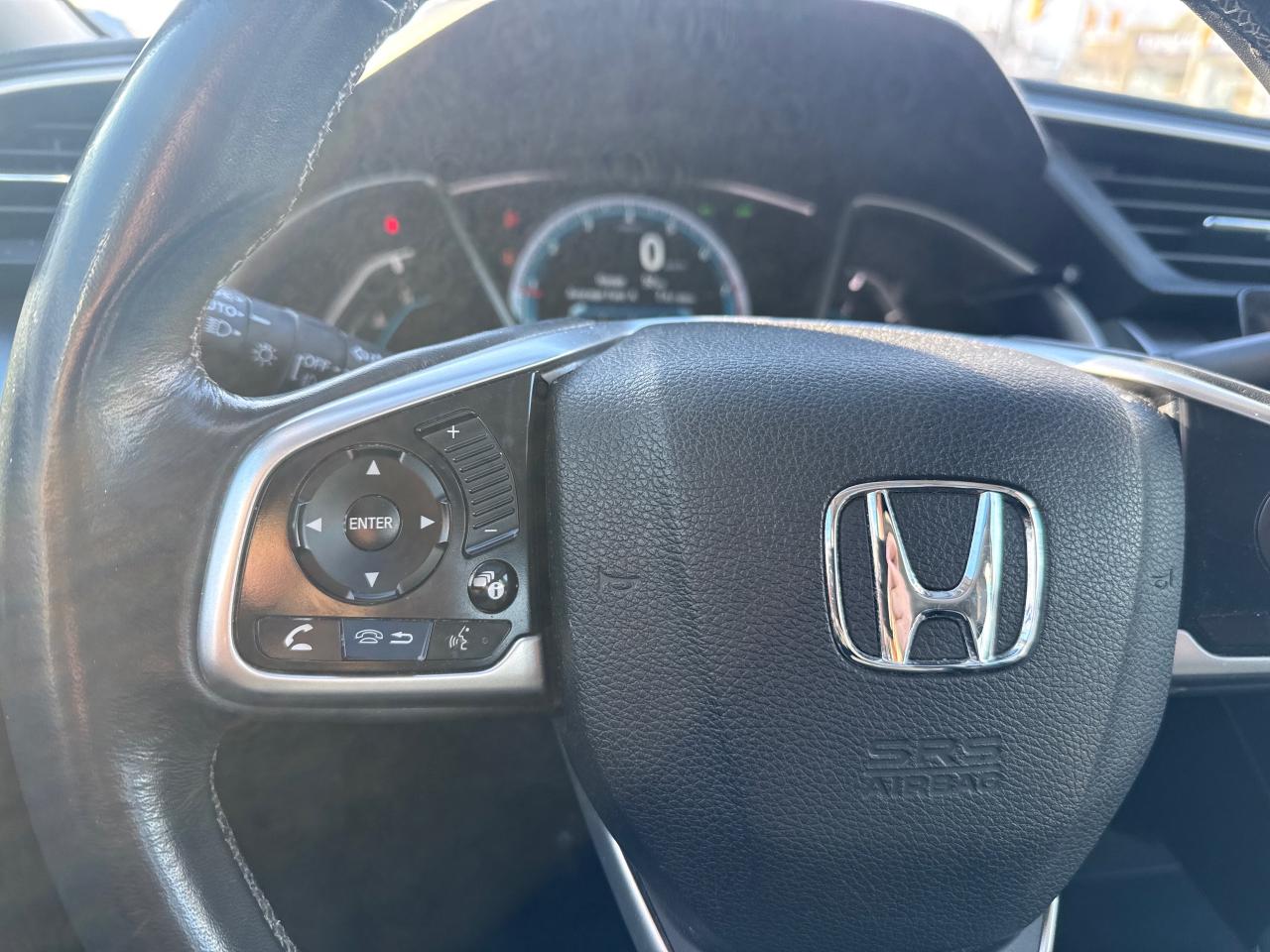 2016 Honda Civic Touring (CVT) 4dr Sedan Photo