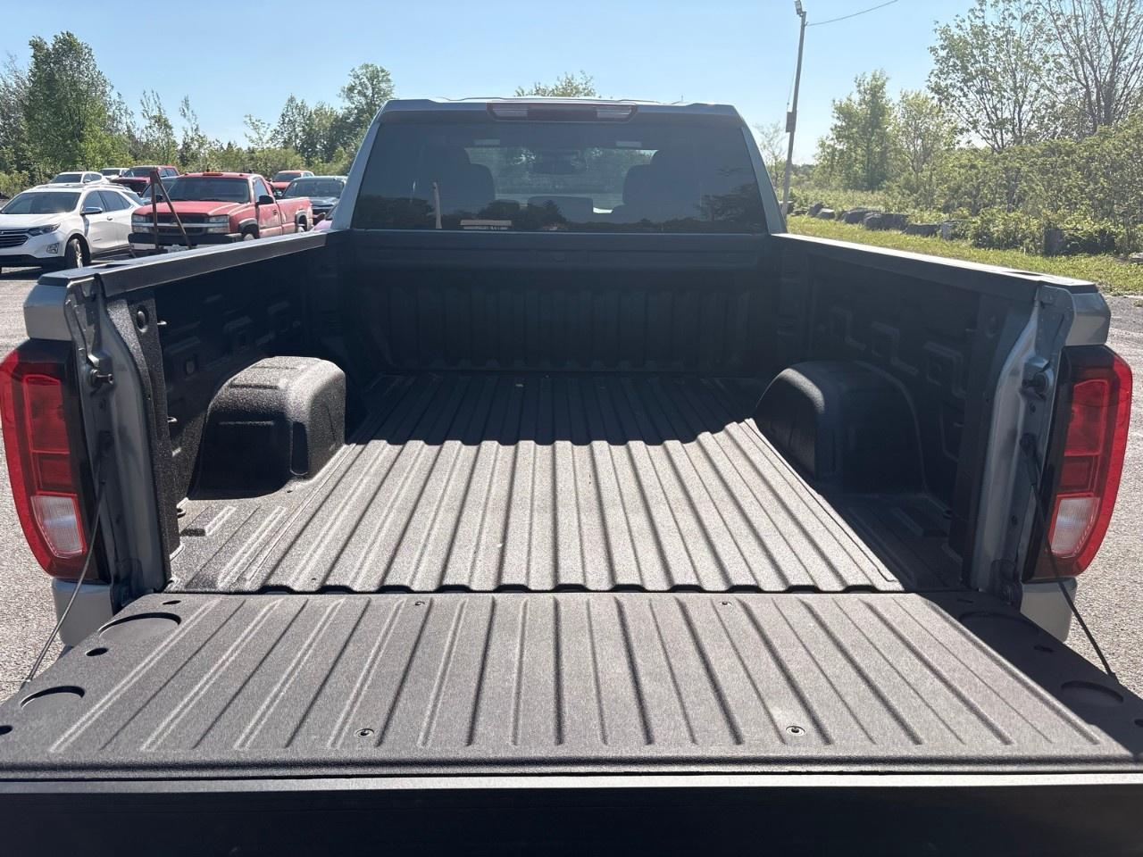 2026 GMC Sierra 1500 Double Cab Standard Box 4-Wheel Drive Pro Photo