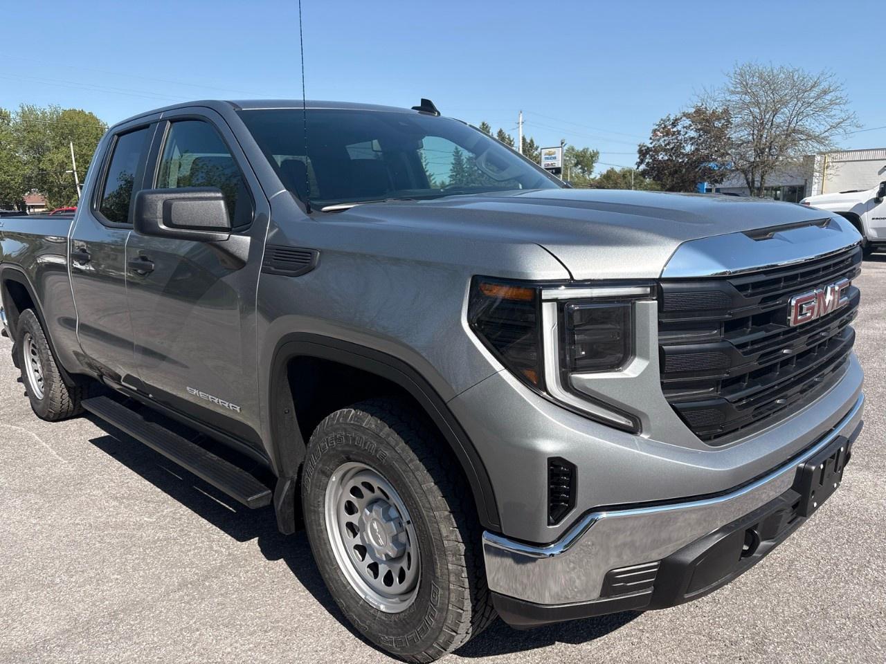 2026 GMC Sierra 1500 Double Cab Standard Box 4-Wheel Drive Pro Photo