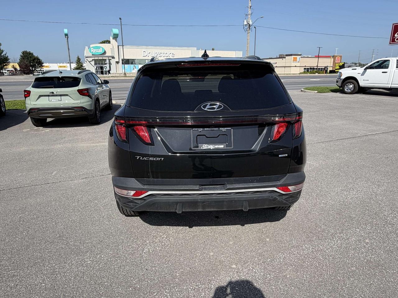 2024 Hyundai Tucson Preferred **CALL BELLEVILLE@613-961-8848** Photo
